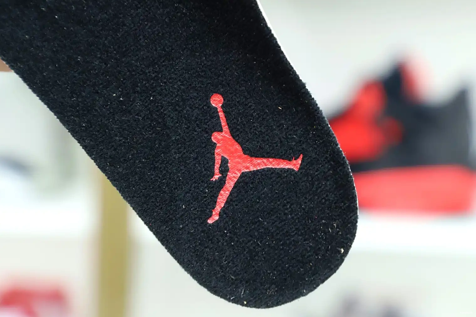 11 JORDAN Kimikick BRED RETRO AIR LOW 0424